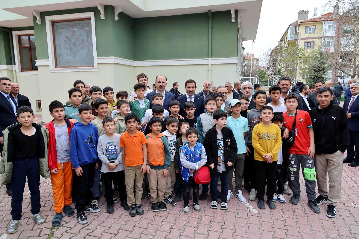 BAŞKAN ALTAY VE BAŞKAN KILCA İSTİKLAL MAHALLESİ’NDE VATANDAŞLARLA BULUŞTU