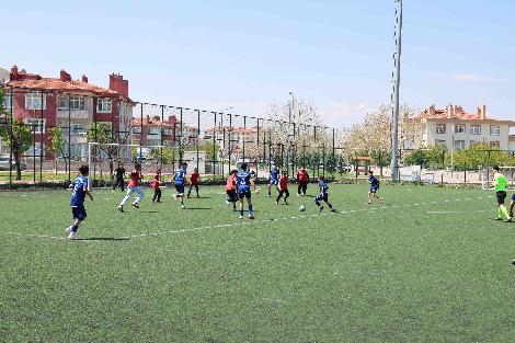 “8. ORTAOKULLAR ARASI KARDEŞLİK VE DOSTLUK FUTBOL TURNUVASI” BAŞLADI