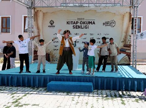 KİTAP OKUMA PROJESİ ŞENLİKLERLE TAMAMLANDI